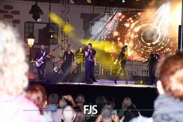 Concierto de la cantante grancanario Cristina Ramos en la plaza de San Juan/Francisco Javier Santana./Francisco Javier Santana.